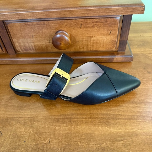 NWOT Cole Haan Vandam gold Buckle flat mules black leather woman’s 9 shoes new - Picture 3 of 8